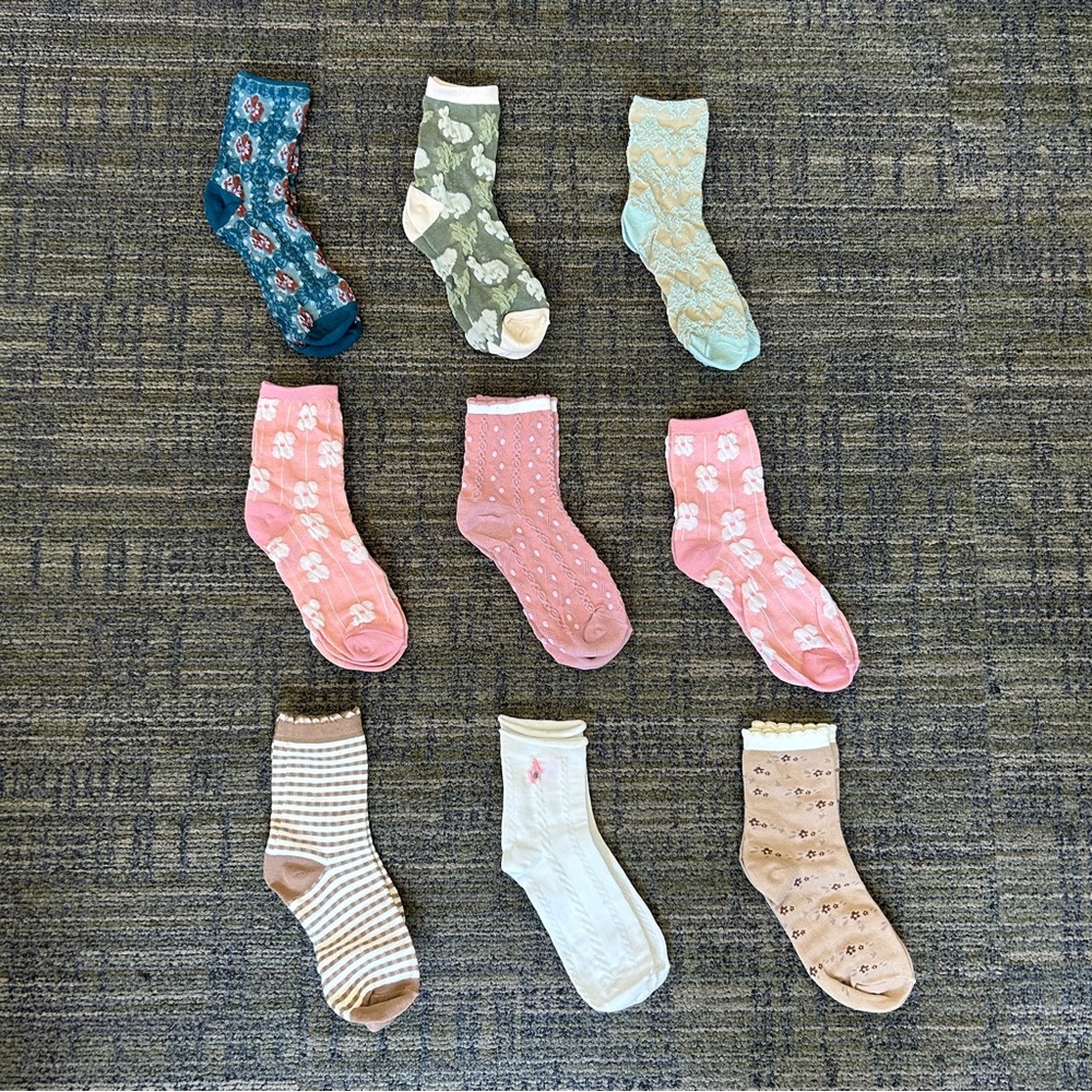Colorful Vintage Floral Patterned Socks Set NWOT (9 pairs)